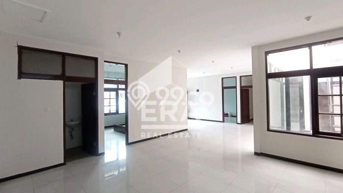 Rumah Luas Asri 3 KT Siap Pakai di Moch Toha Bandung Rumah Luas Asri 3 KT Siap Pakai di Moch Toha Bandung