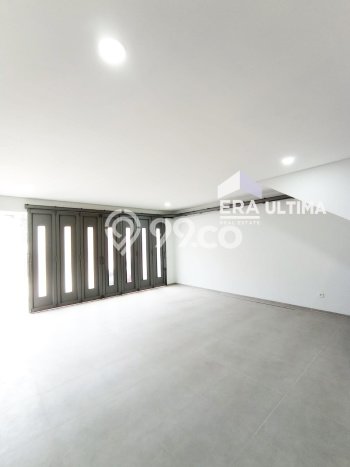 Jual Rumah Mewah Megah Dengan View Eksklusif di Setra Duta, Bandung Jual Rumah Mewah Megah Dengan View Eksklusif di Setra Duta, Bandung