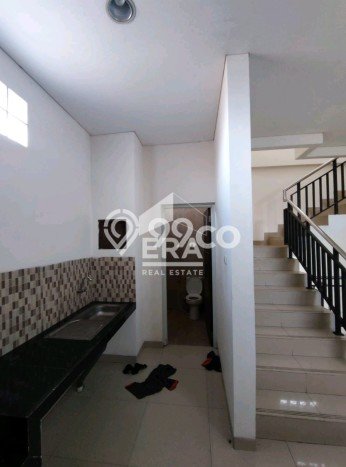 Ruko Siap Pakai Kawasan Moch Toha, Luas 335m², Lokasi Bisnis, Akses Mudah Ruko Siap Pakai Kawasan Moch Toha, Luas 335m², Lokasi Bisnis, Akses Mudah