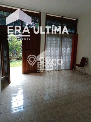 Rumah Strategis kawasan , 5 KT, Area Tenang, LT 250m2m² Bangunan 235m2m² Rumah Strategis kawasan , 5 KT, Area Tenang, LT 250m2m² Bangunan 235m2m²
