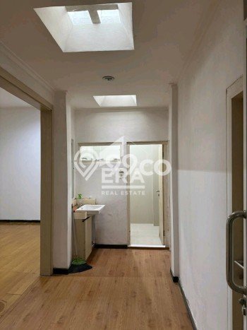 Ready to Use! Luxury House LT 200m2 Desain Elegan di Buah Batu Ready to Use! Luxury House LT 200m2 Desain Elegan di Buah Batu