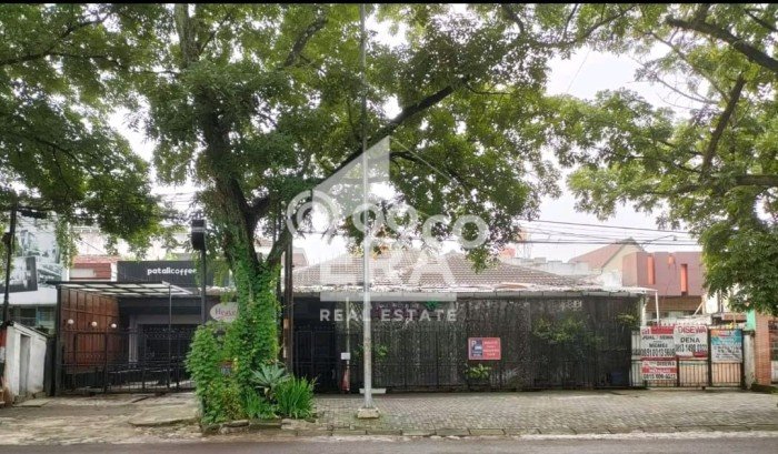 Hunian Mewah LB 317m2 Siap Pakai Desain Elegan di Buah Batu, Bandung Hunian Mewah LB 317m2 Siap Pakai Desain Elegan di Buah Batu, Bandung