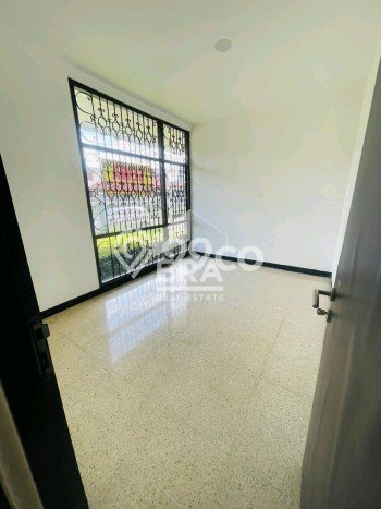 Rumah Cantik Siap Pakai Di Babakan Ciparay Luas 200m2 Lokasi Strategis Rumah Cantik Siap Pakai Di Babakan Ciparay Luas 200m2 Lokasi Strategis