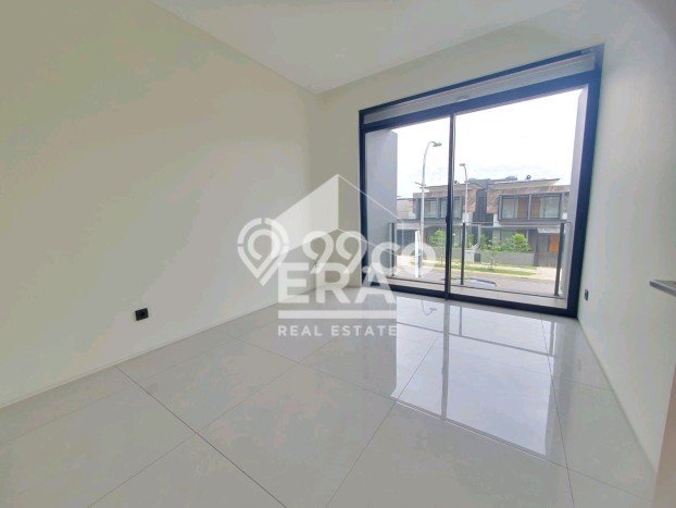 Rumah Elit Modern Tanpa Renovasi di Kota Baru Parahyangan Bandung Rumah Elit Modern Tanpa Renovasi di Kota Baru Parahyangan Bandung