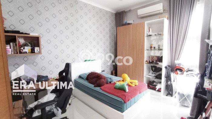 Siap Huni Hunian Elit 4 Kamar di Batununggal Dekat ke Mana Pun Siap Huni Hunian Elit 4 Kamar di Batununggal Dekat ke Mana Pun