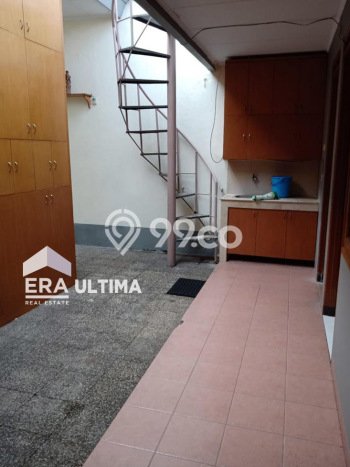 Disewakan! Rumah 3 Kamar Tidur &
3 Kamar Mandi di Setra Sari, Bandung Disewakan! Rumah 3 Kamar Tidur &
3 Kamar Mandi di Setra Sari, Bandung