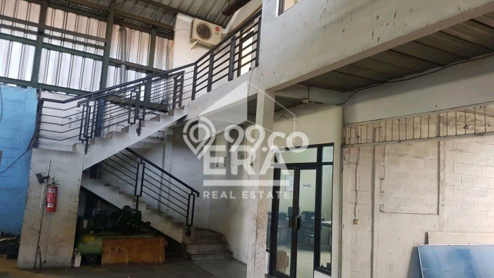 Area Ramai! Gudang Dijual di Margahayu untuk Bisnis Luas Bangunan 500m2 Area Ramai! Gudang Dijual di Margahayu untuk Bisnis Luas Bangunan 500m2