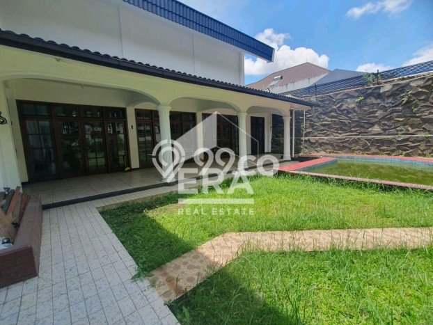 Sewa Rumah Harga Terjangkau di Setra Sari Bandung dengan 6 Kamar Tidur Sewa Rumah Harga Terjangkau di Setra Sari Bandung dengan 6 Kamar Tidur