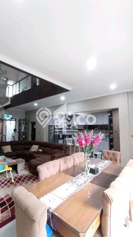 Siap Huni Hunian Elit 4 Kamar di Batununggal Dekat ke Mana Pun Siap Huni Hunian Elit 4 Kamar di Batununggal Dekat ke Mana Pun