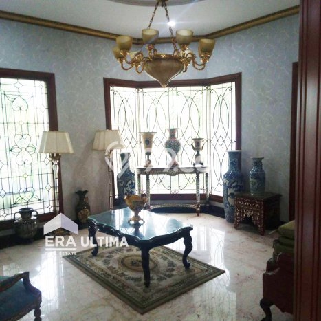 Siap Huni Rumah Mewah 6 Kamar di Batununggal Dekat ke Mana Saja Siap Huni Rumah Mewah 6 Kamar di Batununggal Dekat ke Mana Saja