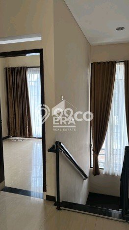 Jarang Ada! Rumah Sewa 4 Kamar Bagus Siap Huni Cigadung Jarang Ada! Rumah Sewa 4 Kamar Bagus Siap Huni Cigadung