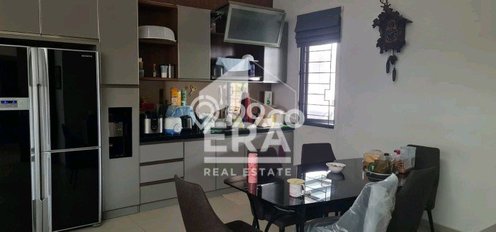 For Sale! Premium House LT 220m2 Desain Elegan di Turangga For Sale! Premium House LT 220m2 Desain Elegan di Turangga