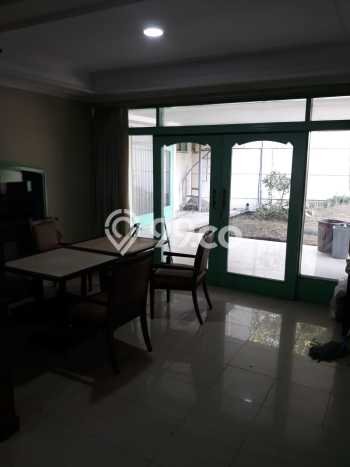 Rumah sewa siap pakai 6 Kamar Tidur di Sumurbandung, Bandung Rumah sewa siap pakai 6 Kamar Tidur di Sumurbandung, Bandung