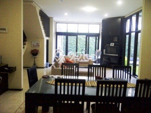BEST CHOICE! Rumah kawasan Arcamanik, 4 KM, Dekat Mall, Luas 400m2m² Bangunan 600m2m² BEST CHOICE! Rumah kawasan Arcamanik, 4 KM, Dekat Mall, Luas 400m2m² Bangunan 600m2m²