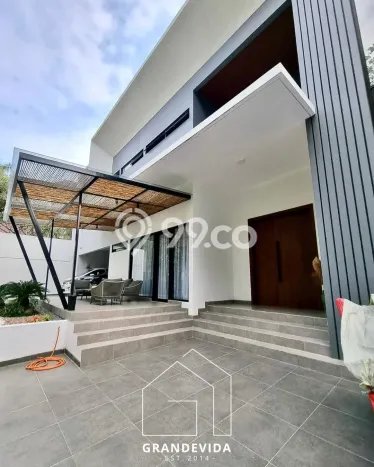 Hunian Mewah Dijual LT 440m2 di Cinere, Depok Hunian Mewah Dijual LT 440m2 di Cinere, Depok