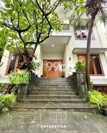 Rumah Eksklusif Dijual LT 717m2 di Menteng, Jakarta Pusat Rumah Eksklusif Dijual LT 717m2 di Menteng, Jakarta Pusat