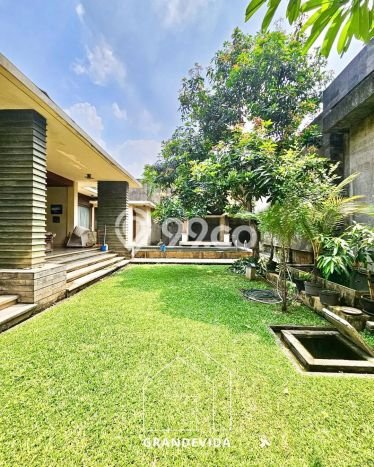 Rumah Mewah Siap Huni LT 1451m2 di Kebayoran Baru, Jakarta Selatan Rumah Mewah Siap Huni LT 1451m2 di Kebayoran Baru, Jakarta Selatan