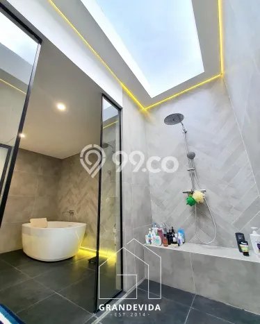Hunian Mewah LB 283m2 Siap Huni Desain Elegan di Bintaro, Jakarta Selatan Hunian Mewah LB 283m2 Siap Huni Desain Elegan di Bintaro, Jakarta Selatan