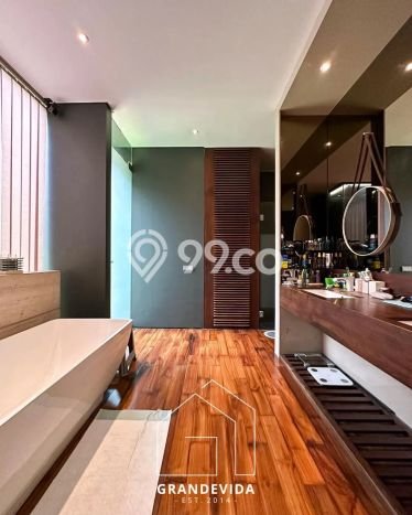 Siap Huni Rumah Mewah 5 Kamar di Kebayoran Baru Dekat ke Mana Saja Siap Huni Rumah Mewah 5 Kamar di Kebayoran Baru Dekat ke Mana Saja