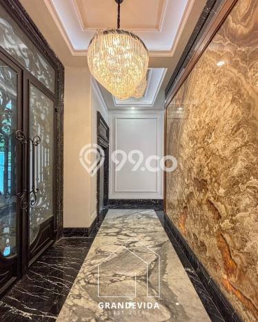 Rumah Luxury Modern Tanpa Renovasi di Pondok Indah Jakarta Selatan Rumah Luxury Modern Tanpa Renovasi di Pondok Indah Jakarta Selatan