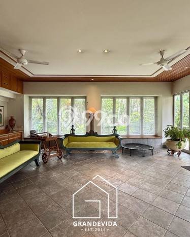 Rumah Elit Modern Tanpa Renovasi di Pondok Indah Jakarta Selatan Rumah Elit Modern Tanpa Renovasi di Pondok Indah Jakarta Selatan