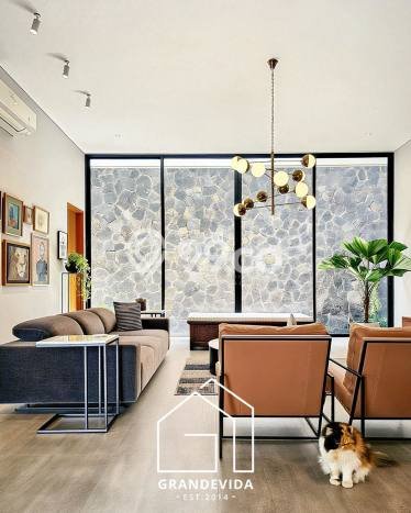Ready to Use! Premium House LT 560m2 Desain Elegan di Ampera Ready to Use! Premium House LT 560m2 Desain Elegan di Ampera