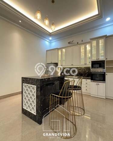 Ready to Use! Premium House LT 620m2 Desain Elegan di Pondok Indah Ready to Use! Premium House LT 620m2 Desain Elegan di Pondok Indah