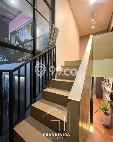 Hunian Elit LB 260m2 Siap Pakai Desain Elegan di Lebak Bulus, Jakarta Selatan Hunian Elit LB 260m2 Siap Pakai Desain Elegan di Lebak Bulus, Jakarta Selatan