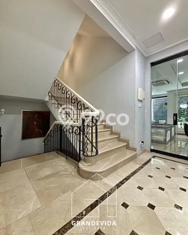 Jual Rumah Luas Elegan Dengan View Cantik di Setiabudi, Jakarta Selatan Jual Rumah Luas Elegan Dengan View Cantik di Setiabudi, Jakarta Selatan