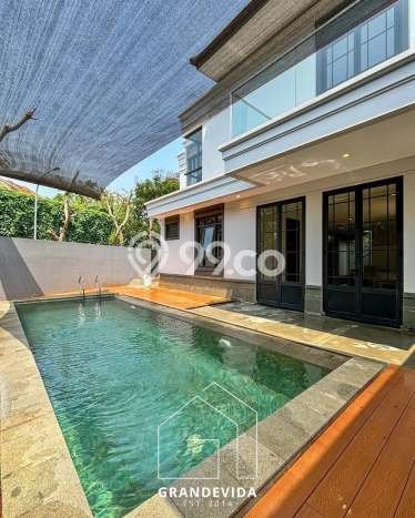 Rumah Elit Modern Tanpa Renovasi di Tanjung Barat Jakarta Selatan Rumah Elit Modern Tanpa Renovasi di Tanjung Barat Jakarta Selatan