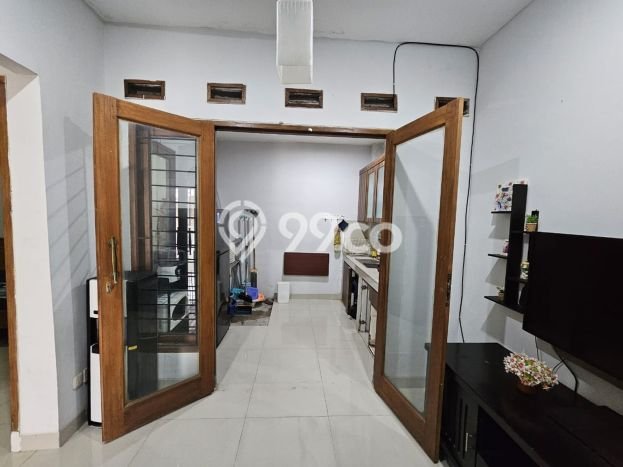 Jual Rumah Eksklusif 2 KT di BSD, Tangerang Jual Rumah Eksklusif 2 KT di BSD, Tangerang