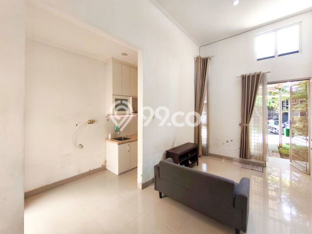 For Sale Rumah 2 Kamar Lokasi Ideal Bagus dan Strategis di Serpong For Sale Rumah 2 Kamar Lokasi Ideal Bagus dan Strategis di Serpong