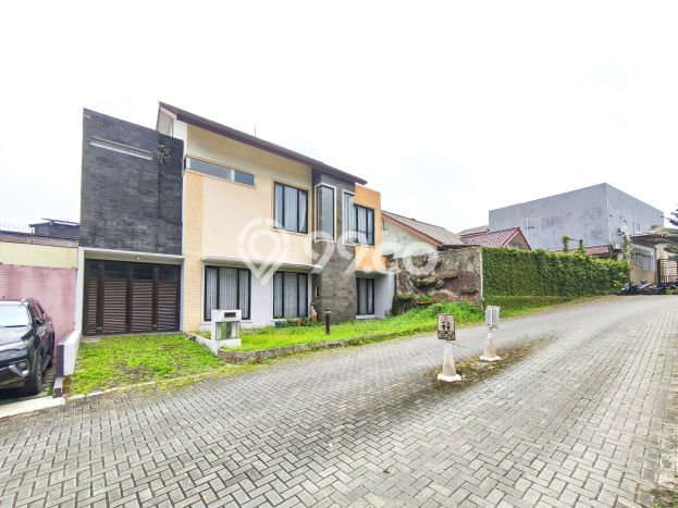 Jual Rumah Luas Megah Dengan View Eksklusif di Bintaro, Tangerang Selatan Jual Rumah Luas Megah Dengan View Eksklusif di Bintaro, Tangerang Selatan