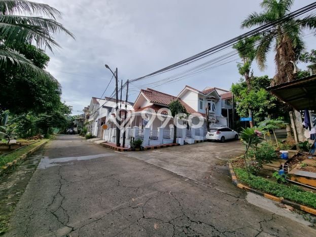 Jual Rumah Bagus Siap Huni LB 230m2 di Cimanggis, Depok Jual Rumah Bagus Siap Huni LB 230m2 di Cimanggis, Depok
