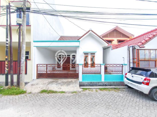 Dijual Rumah Strategis Bagus Punya 2 KT di Cipondoh Tangerang SHM Dijual Rumah Strategis Bagus Punya 2 KT di Cipondoh Tangerang SHM