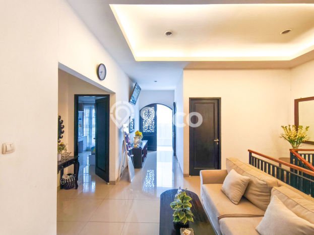 For Sale Rumah Mewah Exclusive di Ciputat, Tangerang Selatan For Sale Rumah Mewah Exclusive di Ciputat, Tangerang Selatan