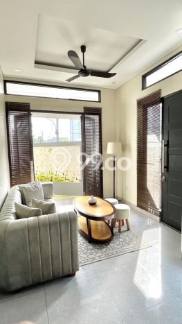 Rumah Modern Minimalis 5 Kamar Siap Huni di Ciputat Rumah Modern Minimalis 5 Kamar Siap Huni di Ciputat
