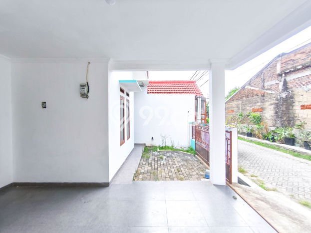 Dijual Rumah Strategis Bagus Punya 2 KT di Cipondoh Tangerang SHM Dijual Rumah Strategis Bagus Punya 2 KT di Cipondoh Tangerang SHM