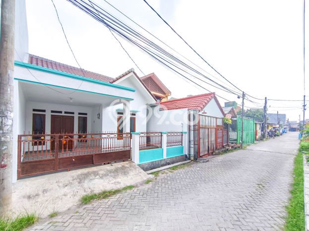 Dijual Rumah Strategis Bagus Punya 2 KT di Cipondoh Tangerang SHM Dijual Rumah Strategis Bagus Punya 2 KT di Cipondoh Tangerang SHM
