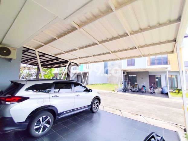 Dijual Hunian Rumah Terawat 4 KT di Cibubur, Jakarta Timur Dijual Hunian Rumah Terawat 4 KT di Cibubur, Jakarta Timur