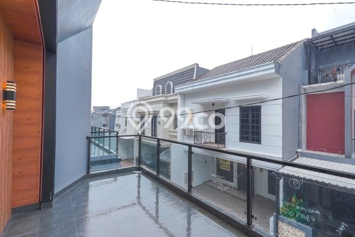 Siap Huni Rumah Mewah 3 Kamar di Cinere Dekat ke Mana Pun Siap Huni Rumah Mewah 3 Kamar di Cinere Dekat ke Mana Pun