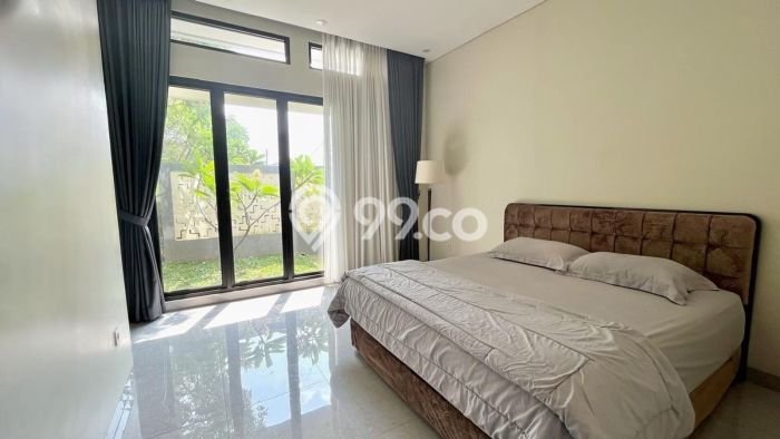Rumah Modern Minimalis 5 Kamar Siap Huni di Ciputat Rumah Modern Minimalis 5 Kamar Siap Huni di Ciputat
