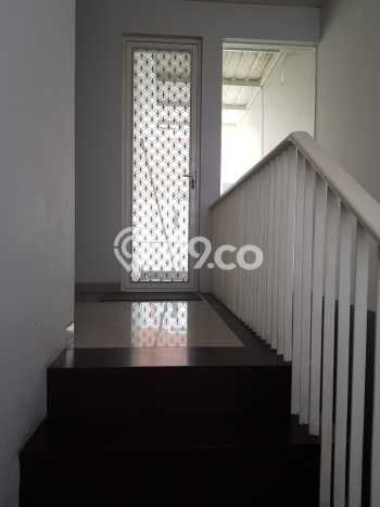 Jual Rumah Harga Miring Wiyung Punya 5 KT & LT 180m2 Jual Rumah Harga Miring Wiyung Punya 5 KT & LT 180m2