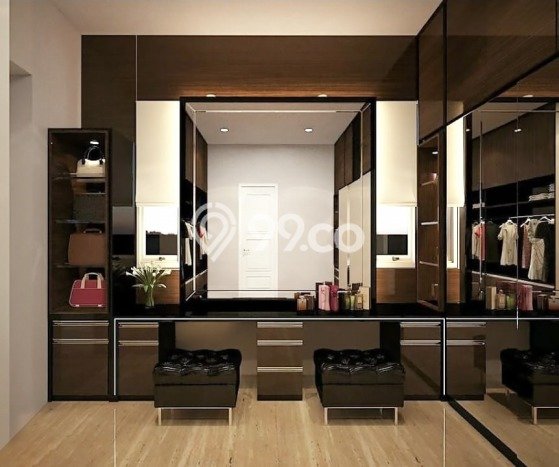 Rumah Elit LB 375m2 Siap Huni Desain Elegan di Citraland, Surabaya Rumah Elit LB 375m2 Siap Huni Desain Elegan di Citraland, Surabaya