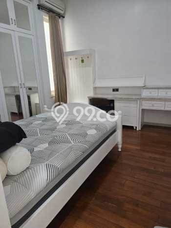 Rumah Sewa Surabaya LT 250m2 LB 250m2 Area Pakuwon Indah Rumah Sewa Surabaya LT 250m2 LB 250m2 Area Pakuwon Indah