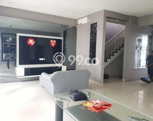 Jual Rumah Harga Miring Wiyung Punya 5 KT & LT 180m2 Jual Rumah Harga Miring Wiyung Punya 5 KT & LT 180m2