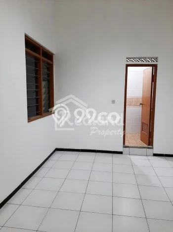 Disewakan! Rumah 3 Kamar Tidur &
2 Kamar Mandi di Puri Anjasmoro, Semarang Disewakan! Rumah 3 Kamar Tidur &
2 Kamar Mandi di Puri Anjasmoro, Semarang