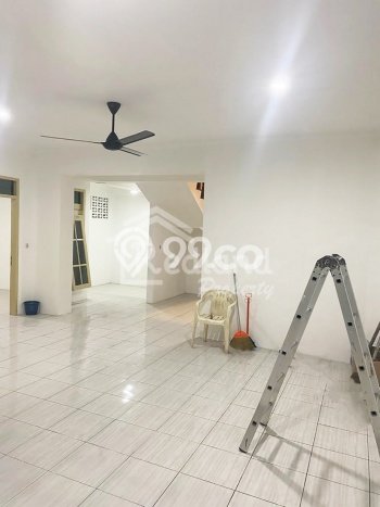 SPECIAL LISTING! Rumah di Puri Anjasmoro, 1 KM, Akses Pusat Kota, LT 200m² LB 250m² SPECIAL LISTING! Rumah di Puri Anjasmoro, 1 KM, Akses Pusat Kota, LT 200m² LB 250m²