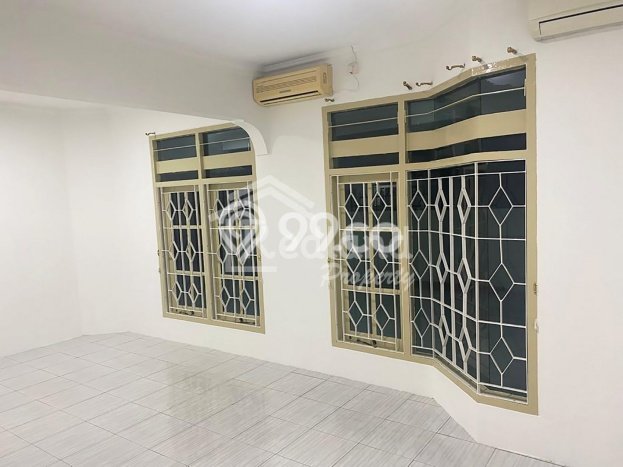 SPECIAL LISTING! Rumah di Puri Anjasmoro, 1 KM, Akses Pusat Kota, LT 200m² LB 250m² SPECIAL LISTING! Rumah di Puri Anjasmoro, 1 KM, Akses Pusat Kota, LT 200m² LB 250m²