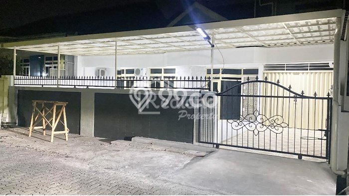 SPECIAL LISTING! Rumah di Puri Anjasmoro, 1 KM, Akses Pusat Kota, LT 200m² LB 250m² SPECIAL LISTING! Rumah di Puri Anjasmoro, 1 KM, Akses Pusat Kota, LT 200m² LB 250m²